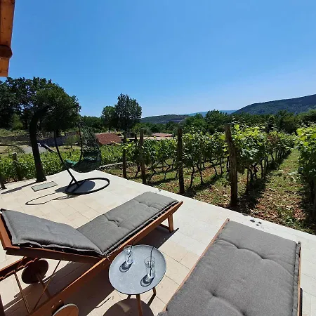 Vineyard House Holiday home *